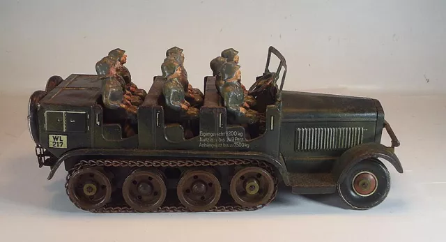 TCO Tipp & Co Blech Halbkette mit Figuren Wehrmacht 30/40er J. #2458