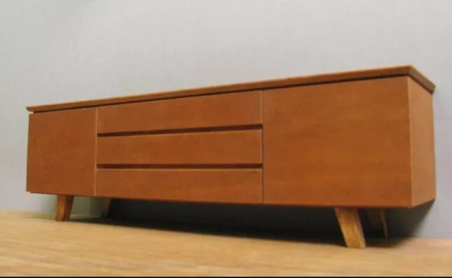 Aparador de madera / Credenza escala 1:6, Muebles de casa de muñecas,...