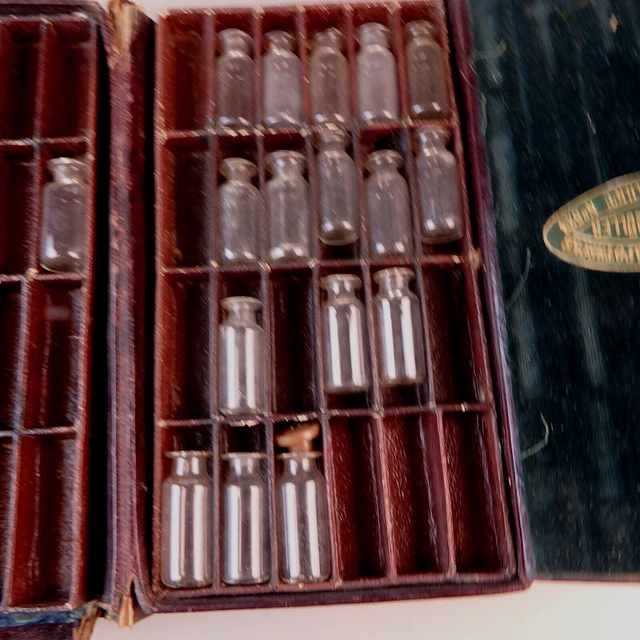 Wiener homöopatische Reise-Apotheke ab 1861 - aus Apotheker-Nachlass (90782) 4