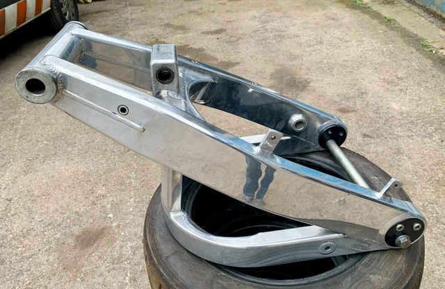 SUZUKI BANDIT 650 METMACHEX SWINGING ARM. POSS FIT 1200/1250. STREETFIGHTER etc