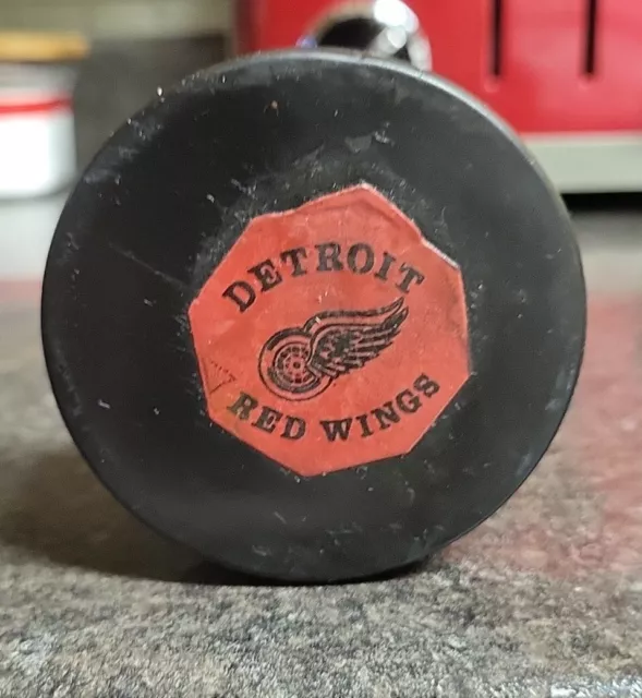 1968 -70 Official Detroit Red Wings ART ROSS CONVERSE RUBBERIZED LOGO Puck