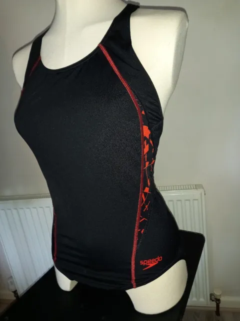 Sexy Speedo Endurance Black/Red Racerback Swimsuit Size 14 38" Built In Bra