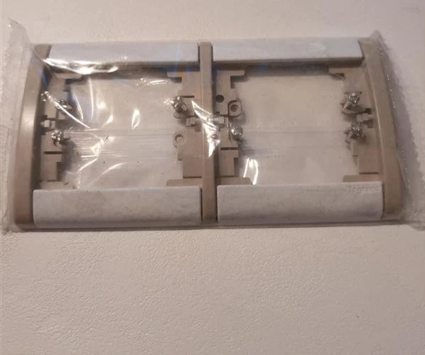 Plaque Double Horizontale Legrand Sagane 85077 - Finition Silex Cendre - Neuf