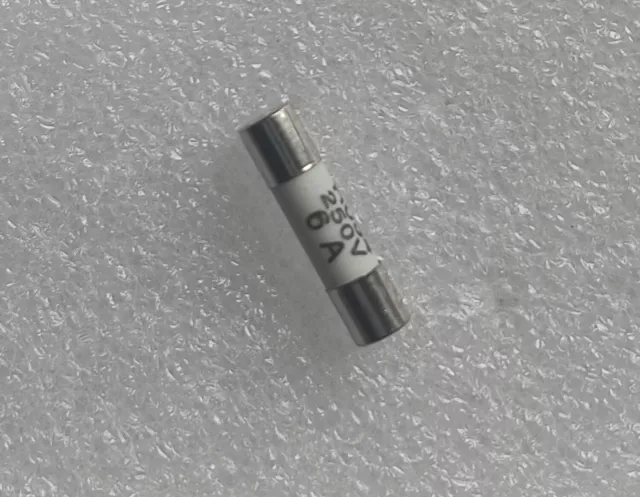 fusible céramique lent / slow universel cylindrique 5x20mm 250V calibre 6A .rfD1