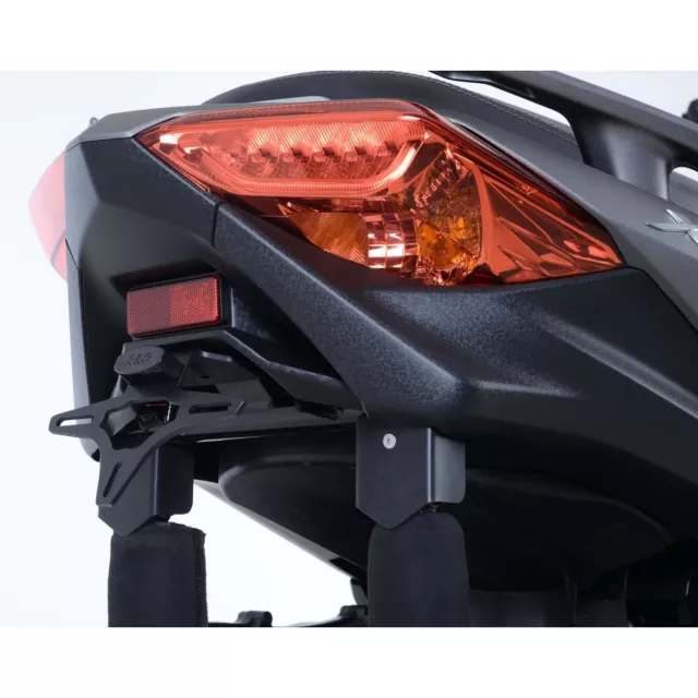 Kennzeichenhalter YAMAHA X-Max 300 2017-2022 / X-Max 125 2018-2022 (LP0236BK)...