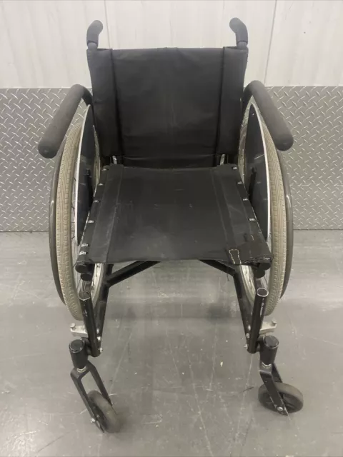 Sunrise Medical Quickie 2 Foldable ￼ Wheelchair Manual 15"x16"