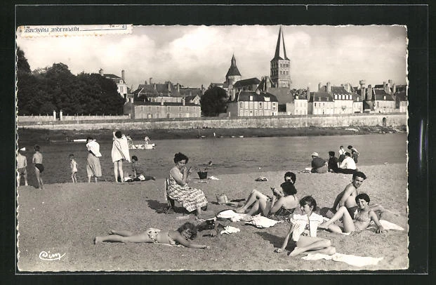 CPA La Charité-sur-Loire, La Plage 1957