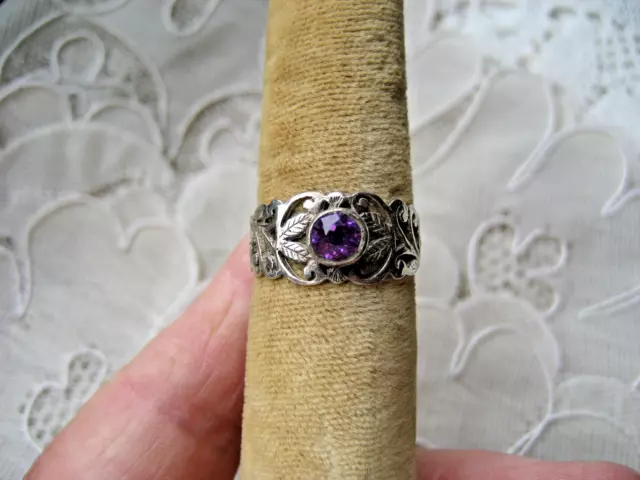 Vintage alter schöner 800 Silber Ring mit Lila Stein