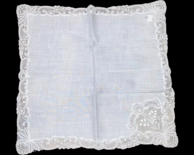 Vintage White wedding lace hanky unused handkerchief linen Switzerland New