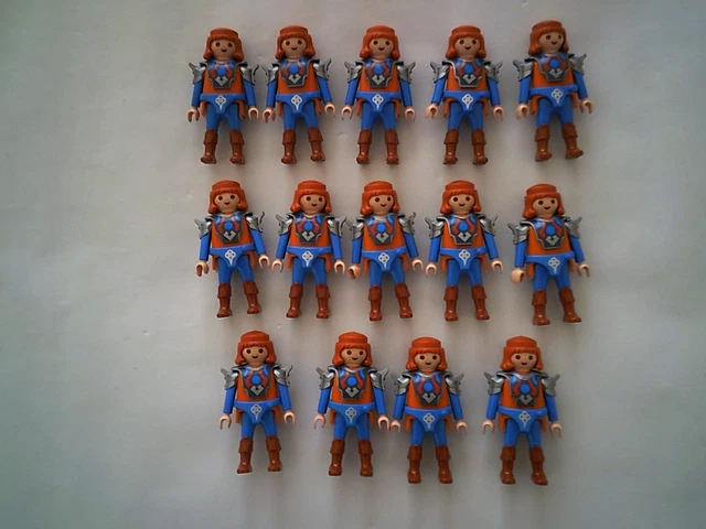 PLAYMOBIL LOT DE 8 chevaliers du Lion 5 chevaux 4 plastrons et 48 accessoiresTbE