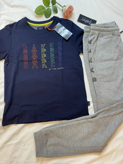 T-shirt e set jogger Ted Baker nuovi con etichette età 12 anni
