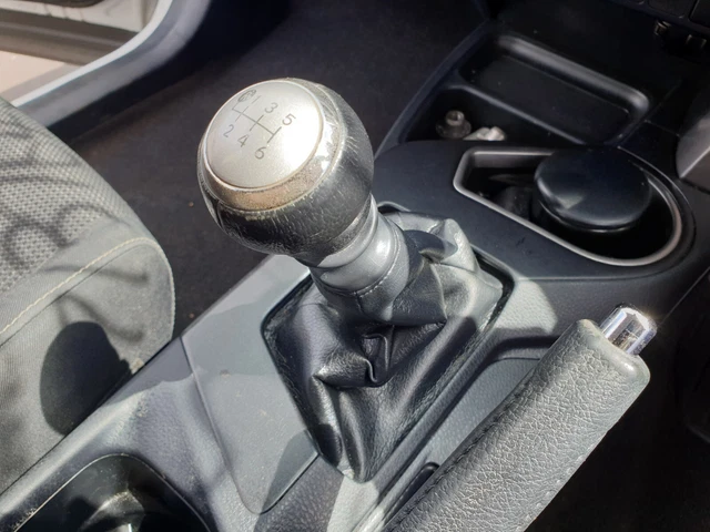TOYOTA RAV4 XA40 6 Speed Gear Knob & Leather Gaiter 2013 - 2018 MK4 £59 ...