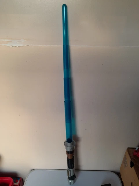 2004 Star Wars Obi-Wan Kenobi Blue Lightsaber Hasbro Light up, Sound & Vibration