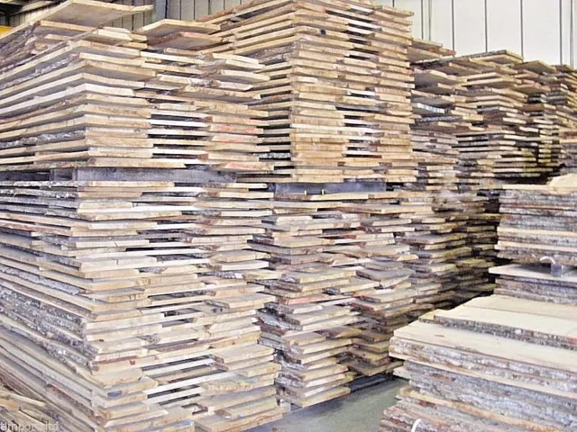 Waney Edge Oak Boards 27mm Kiln Dried European Oak Timber - 18ft3 Wide 300mm+