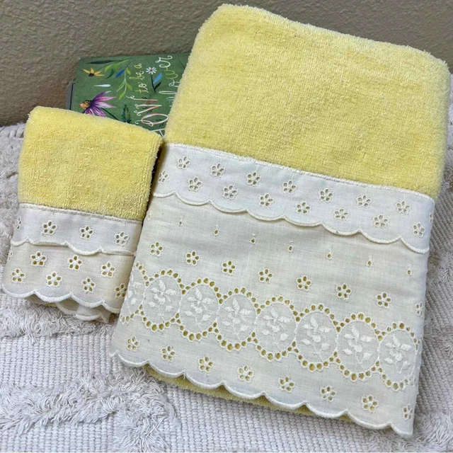 Vintage Made in USA Letters Inc Yellow Bath Towel & Wash Cloth Eyelet Lace