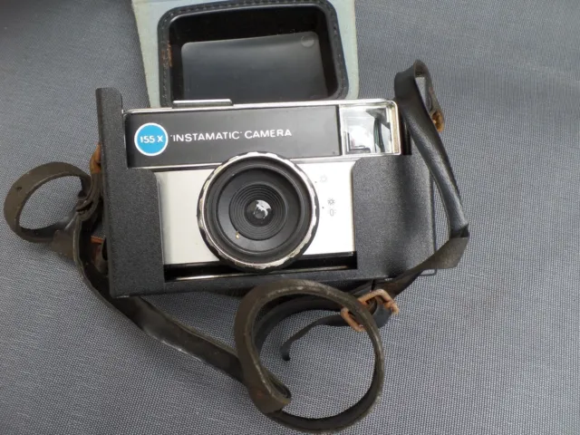 Kodak 155X Instamatic Camera Avec Pochette En L' Etat