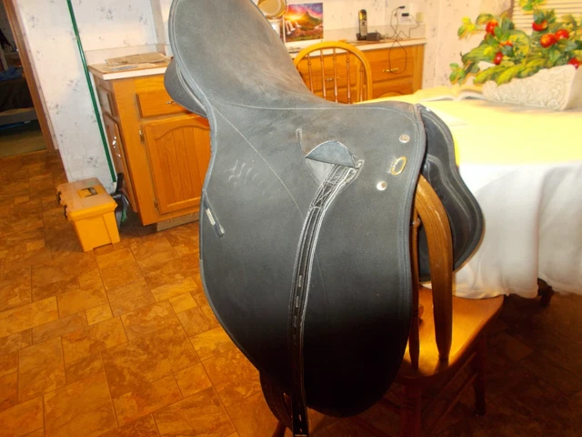 Bates Wintec  Leather I Saddle 15.5" Seat  VGUC SADDLE BAG FLEECE LINED