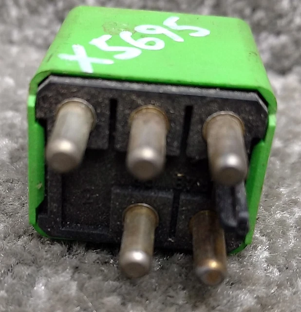 MERCEDES W124 W126 W140 R129 W201 1268202026 Wiper Relay Air Pump Multi Function £12.95