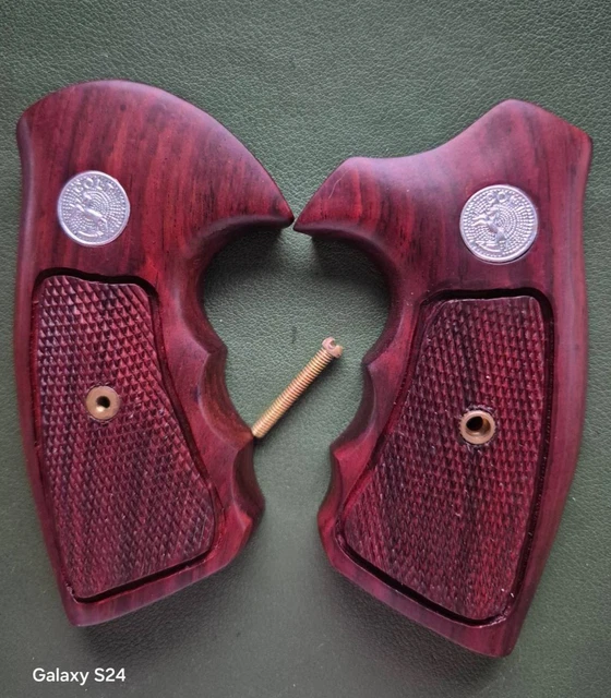 thumbnail image 2 of New Grips For Colt D Short Butt Grips Diamondback Checkered Hardwood #02 2 of 13