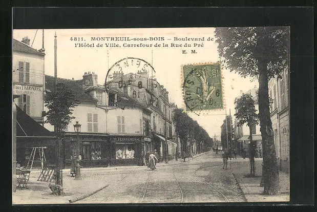 CPA Montreuil-sous-Bois, Boulevard de l'Hôtel de Ville, Carrefour de la Rue du