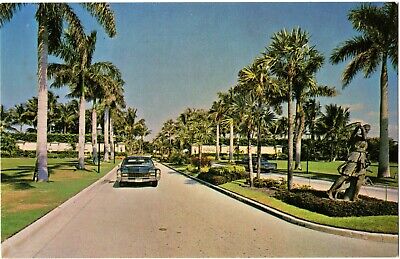 MIAMI, FL Doral Country Club Resort Palm Trees, Statue of Diana Florida Postcard