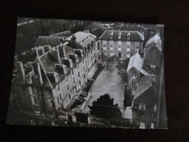 carte postale:NOTRE-DAME DE DELIVRANDE:maison-mère,noviciat