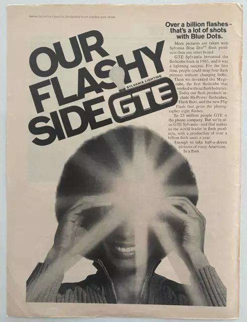 GTE Sylvania Lighting Blue Dot Flash Products Flashcubes Vintage 1976 Print Ad