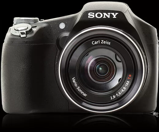 Sony Cyber-Shot DSC-HX100V 16.2MP Fotocamera Digitale - Nera + Custodia Sony