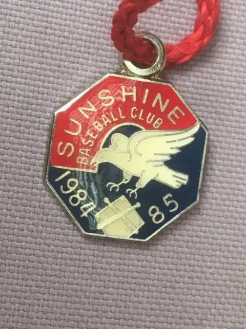 Vintage 1984 - 85 SUNSHINE BASEBALL Club Medallion, Badge - Member