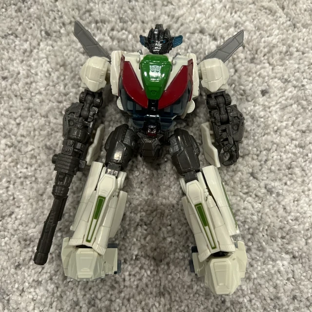 Hasbro - Transformers Studio Series - Deluxe Class, Wheeljack 108 - T – Legacy Distribution