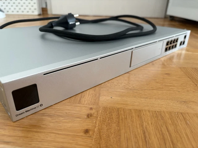 Gateway Router Dream Machine UBIQUITI UNIFI DREAM Machine Special Edition Gateway Router EUR 450,00 ...