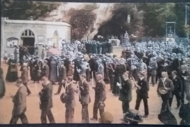 Cpa Lourdes. La Grotte. Départ de la Procession 1929