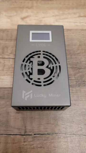 Lucky Miner LV06 Bitaxe - BTC Bitcoin Solo Miner 500 Gh/s - NEU OVP