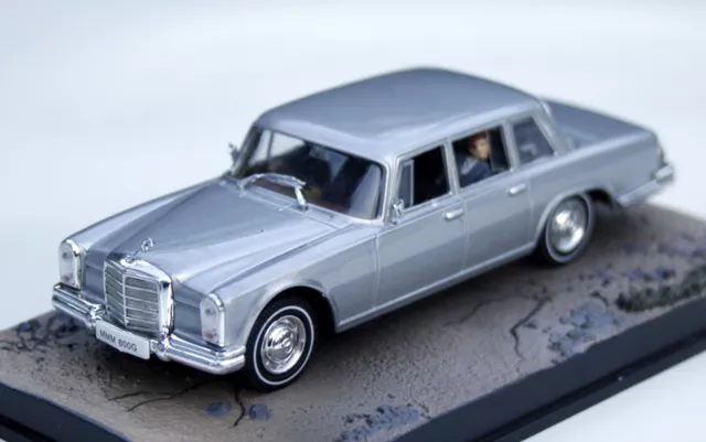 Mercedes 600 W100 Bj. 1969-1981, Argenté Métallique, Ixo-Modell 1:43, 'Vitrine
