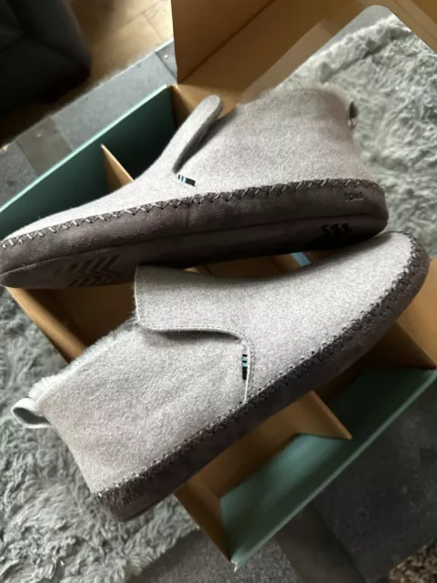 TOMS Slippers Nahla Frost Grey Two Tone Felt Womens SZ 9 Brand NEW in BOX