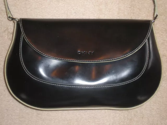 DKNY BLACK PATENT Leather Beige Trim Stitch Magnetic Flap Closure ...