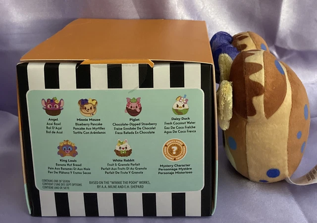 Disney Parks 2023 Munchlings MINNIE MOUSE Scented Blueberry Pancake NEW 3