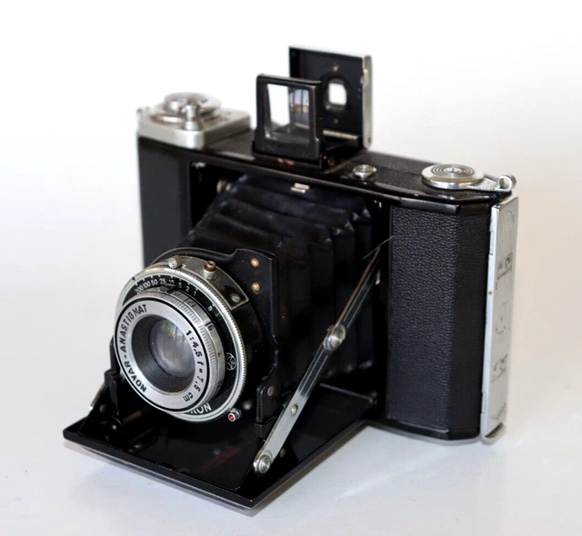 VINTAGE WWII GERMAN ZEISS IKON Ikonta 521/16 Folding CAMERA 40.00