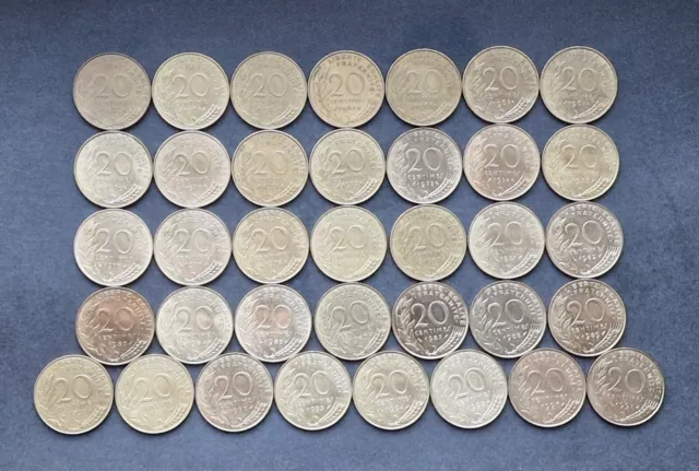 36 Monedas De 20 Céntimos De Francia De Fechas Diferentes