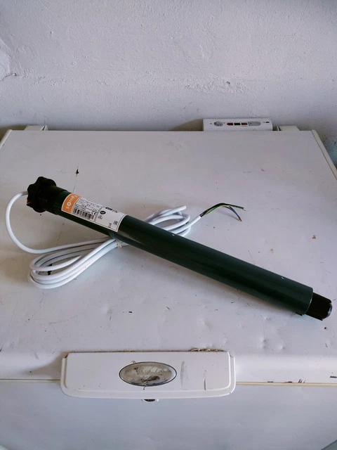 SOMFY 1041626 Moteur volet roulant OXIMO IO 20/17 20Nm 17rpm 230V 50Hz 160W NEUF
