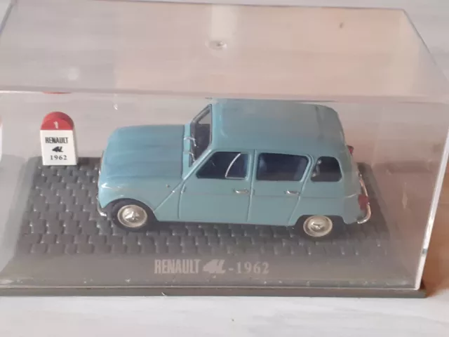 Ancienne voiture miniature RENAULT 4L 1962 UNIVERSAL HOBBIES 1/43