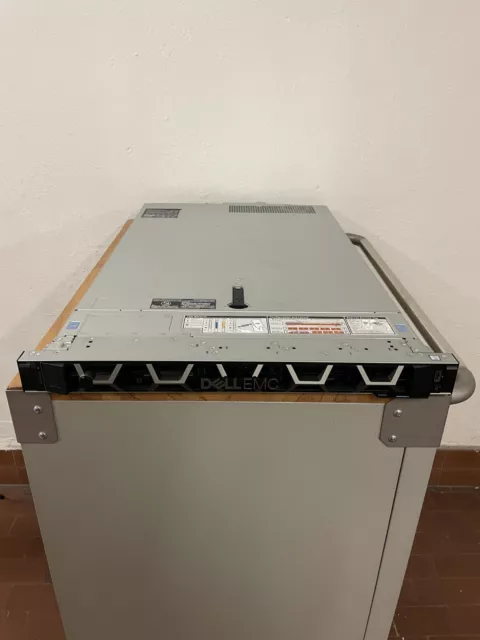 Dell PowerEdge R640 Xeon 4210  128 GB RAM  H730 + 5x480GB SSD FC 16GB + DUAL SD