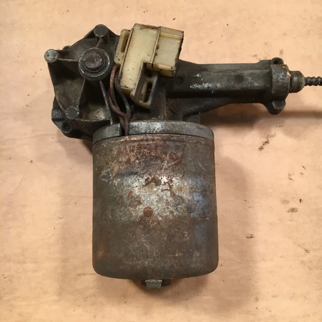 OEM TRIUMPH MG MGB Windshield Wiper Motor LUCAS 75652B Dated Nov. 1969