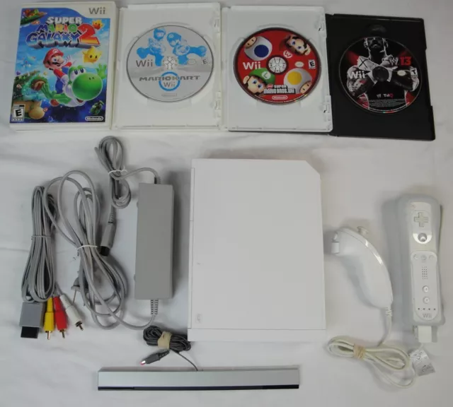 Nintendo Wii Console Bundle + Super Mario Galaxy 2, Mario Kart, New Super Mario,