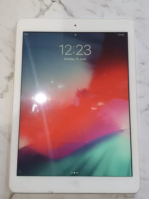 APPLE IPAD AIR (1st Generation) 16GB WiFi A1474 MD788X/B White As 