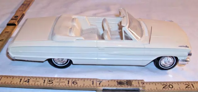 Amt 1964 Ford Galaxie 500 2 Door Convertible Promo Car Model 1:25