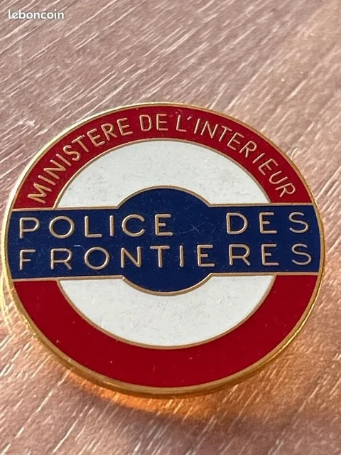 Insigne De Casquette Police De L'Air Et Des Frontières – A.B Paris REF 5511 (France)