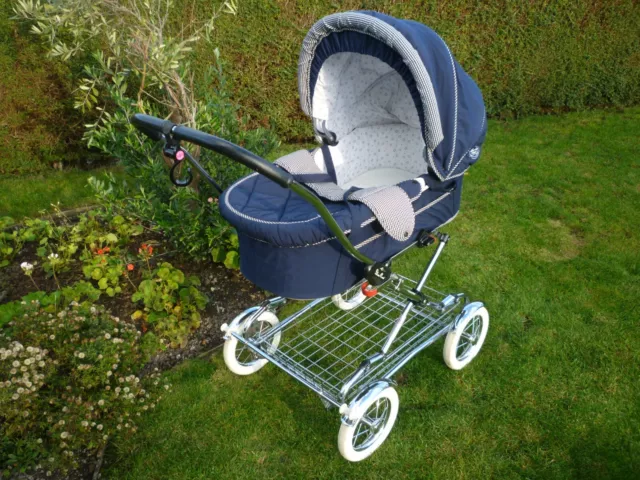 1999 Vintage Silver Cross Carrycot Pram with Pushchair Seat Navy and White