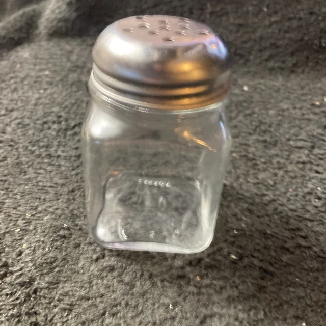 Parmesan Cheese / Hot Pepper Seed Shaker Clear Glass Table Top Shaker