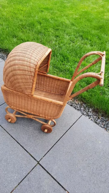 Alter Puppenwagen Korbgeflecht Weide Holz Handarbeit ca. 1970